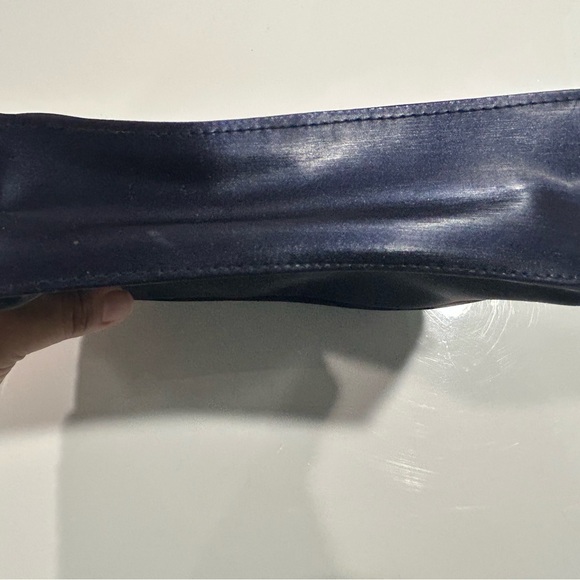 Christian Dior Perfume ., Women's travel toiletry bag, purple with gold plaque. - Picture 6 of 15